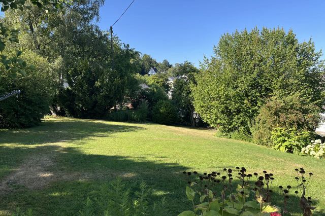 Grundstück