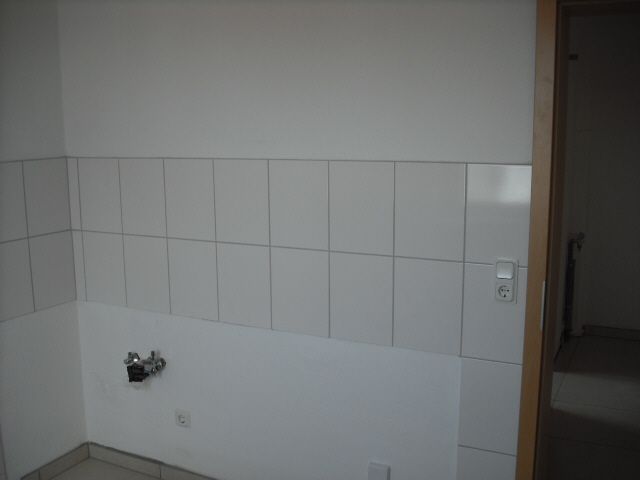 Frisch sanierte 2-Zimmer Wohnung mit Küche & Balkon - Photo 1