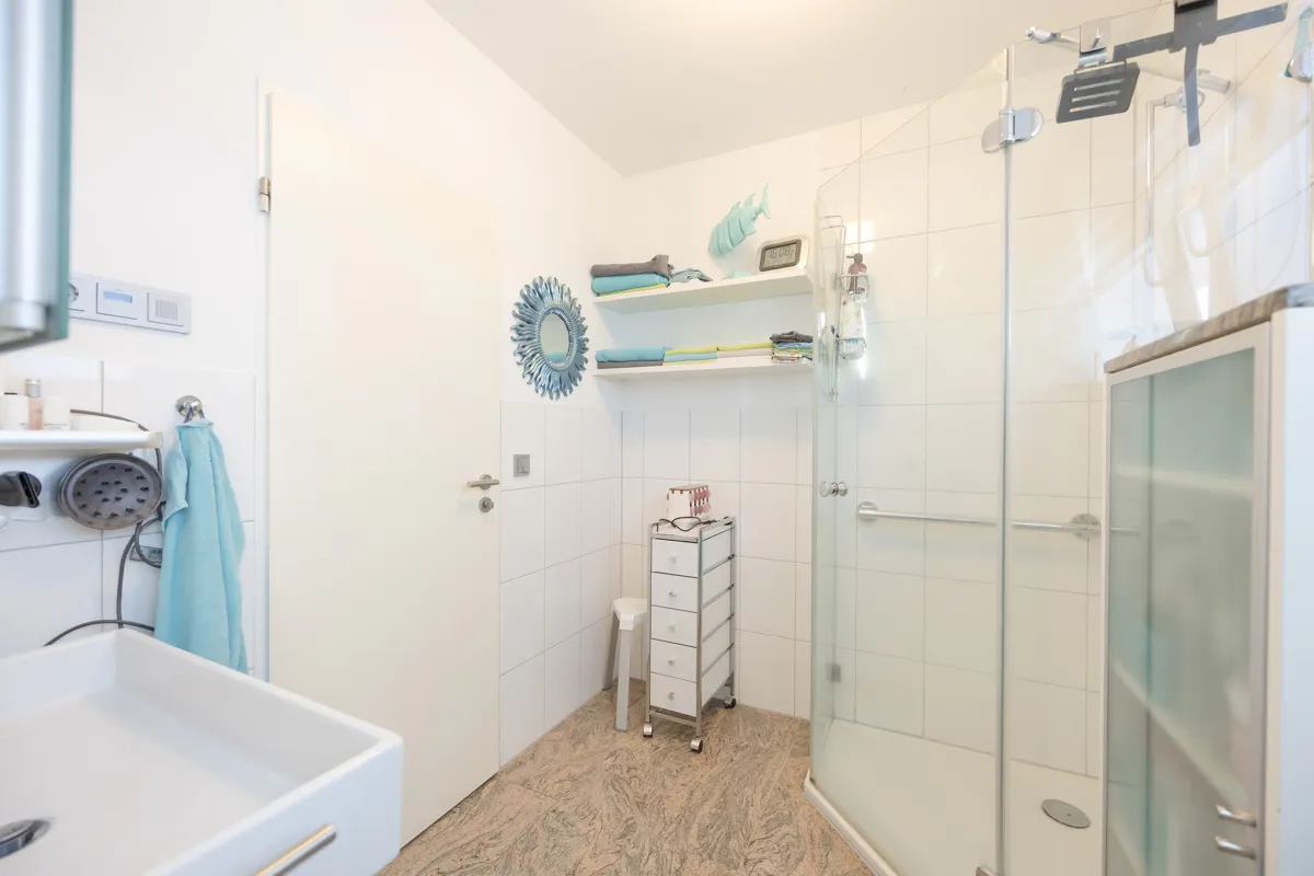 Badezimmer EG