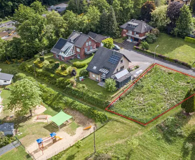 Voll erschlossenes Baugrundstück mit schöner Fernsicht!