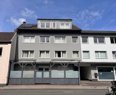 Attraktives Mehrfamilienhaus in Bergisch Gladbach – Refrath