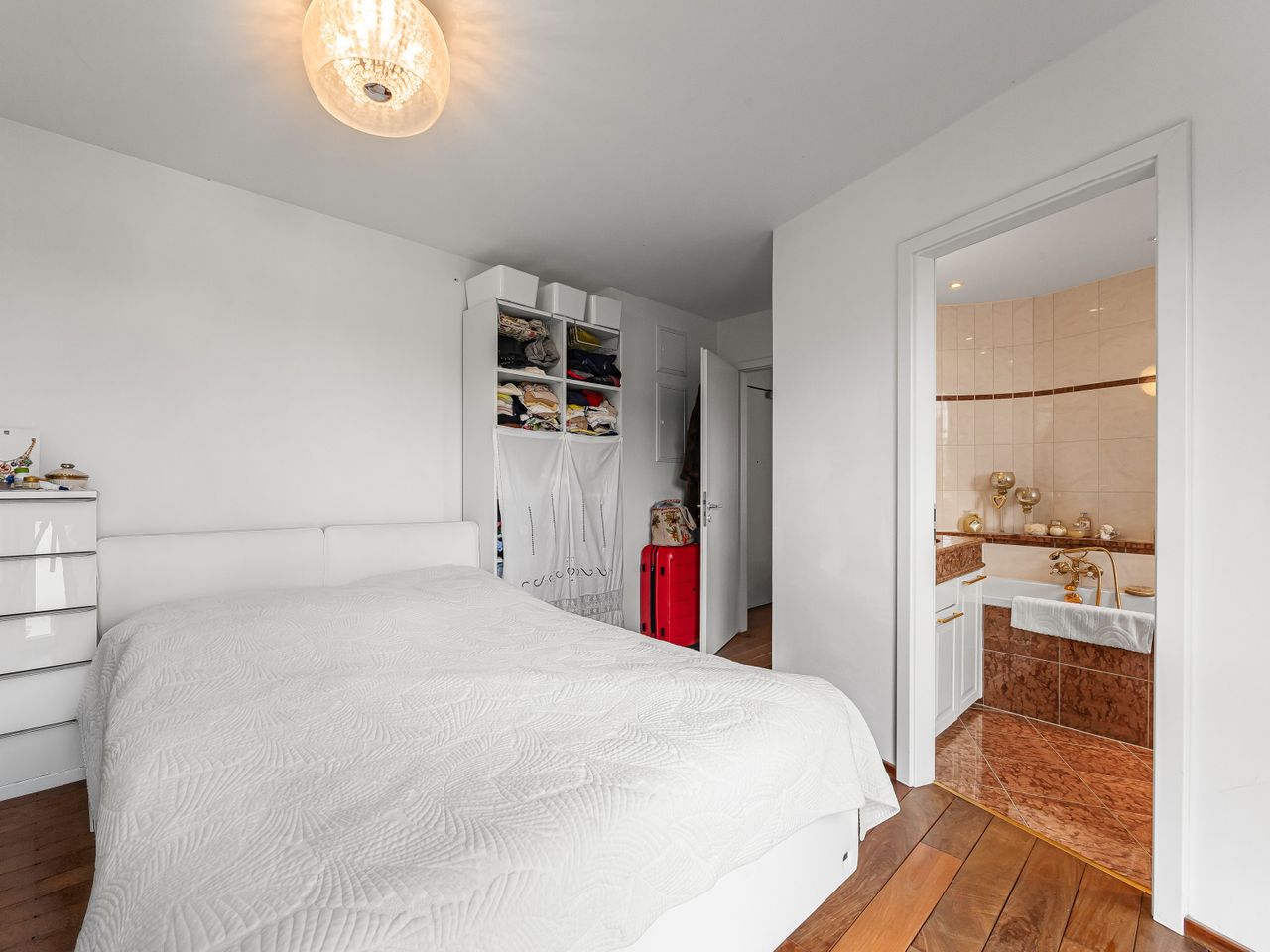Schlafzimmer mit Bad en Suite