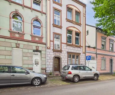 Sanierungsobjekt mit Entwicklungspotenzial – Jugendstil-Mehrfamilienhaus in der Josefstraße