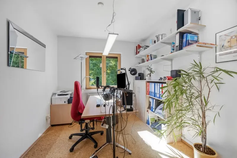 Kinderzimmer / Büro OG