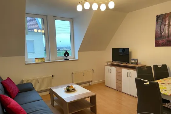 27859 HomeCompany Möbliert/Furnished 2-Zimmer Apartment in Leipzig-Lindenthal max. 3 Personen