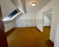 Zimmer im DG (Durchgangszimmer)