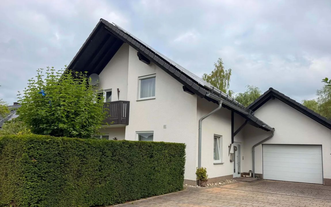 Familienfreundliches Einfamilienhaus mit PV-Anlage und moderner Ausstattung