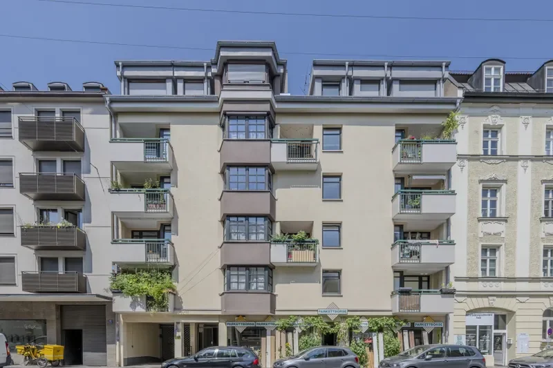 Großzügiges Stadtappartement mit neuem Duplexparker in der Maxvorstadt!