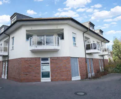 Helle 2-Zimmer-Maisonette-Wohnung mit besonderem Flair in gepflegtem Mehrfamilienhaus.
