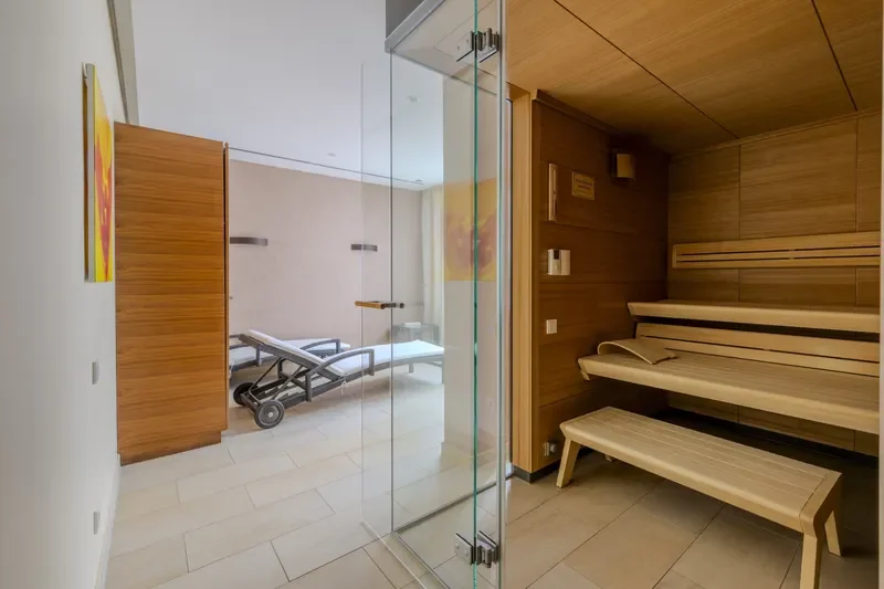 Sauna und Ruheraum
