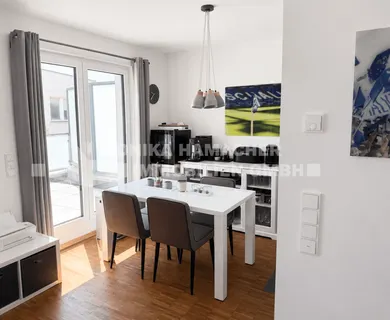 Exklusives Wohngefühl auf zwei Zimmern – Moderne Wohnung mit großem Balkon - Photo 2