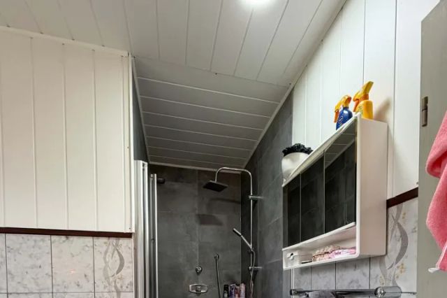 Badezimmer EG