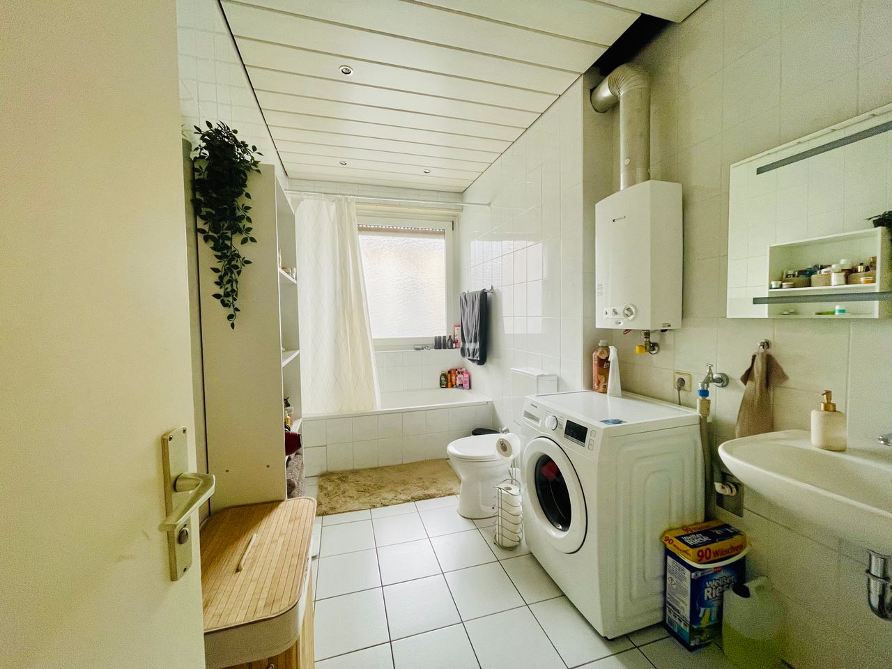 Schwetzingerstadt – große 2-ZKB/Balkon-Wohnung - Photo 5