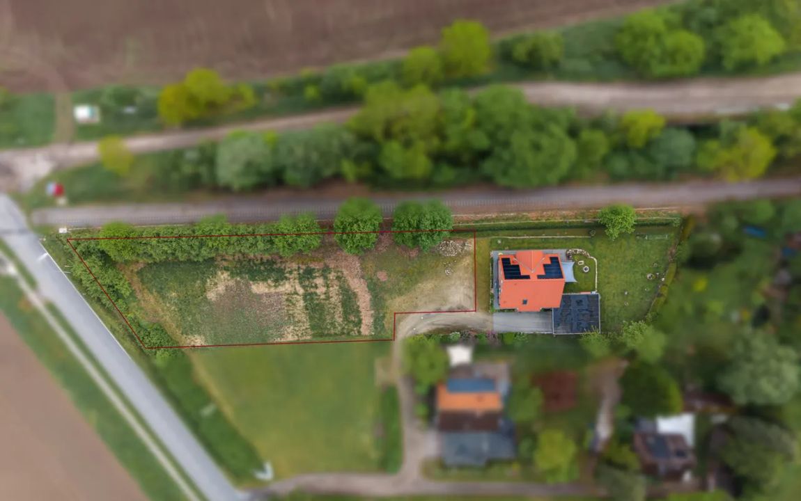 Zwei Baugrundstücke mit ca. 1.865 m²:  Wohnen, Doppelhäuser oder Wohnen & Gewerbe