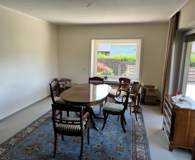 Wohnen im Grünen – Gepflegtes Einfamilienhaus mit Garage und großem Garten - Foto 2