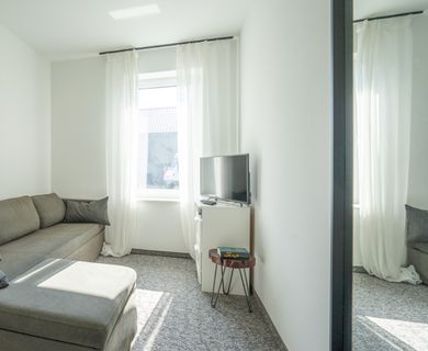 Traumhaft barrierearm: 3-Zimmer-EG-Wohnung mit eigenem Garten & Garage - Foto 1