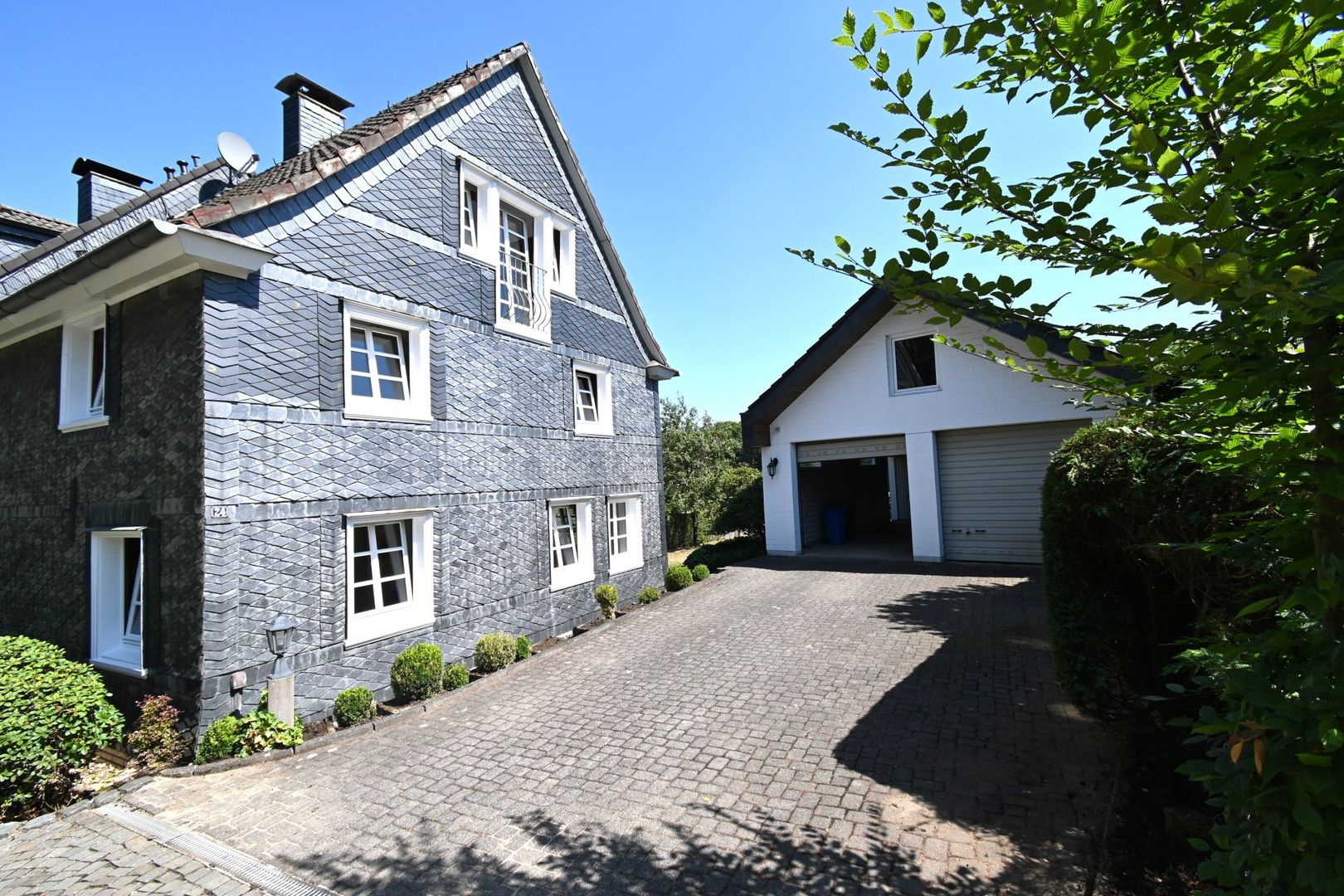 **** Wohnen mit bergischem Charme... *****