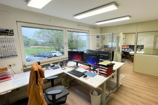 Büro EG