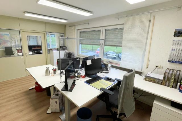 Büro EG