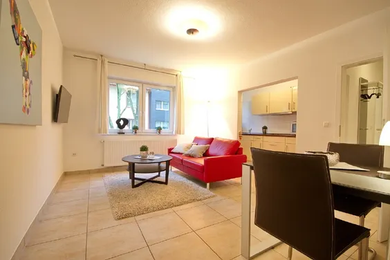 Essen-Rüttenscheid: Helle, sehr modern und komplett möblierte Wohnung mit Gartennutzung, ruhige attraktive Lage, Highspeed-Internetzugang