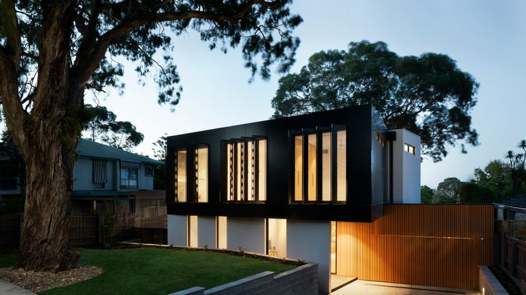 r-architecture-GGupkreKwxA-unsplash