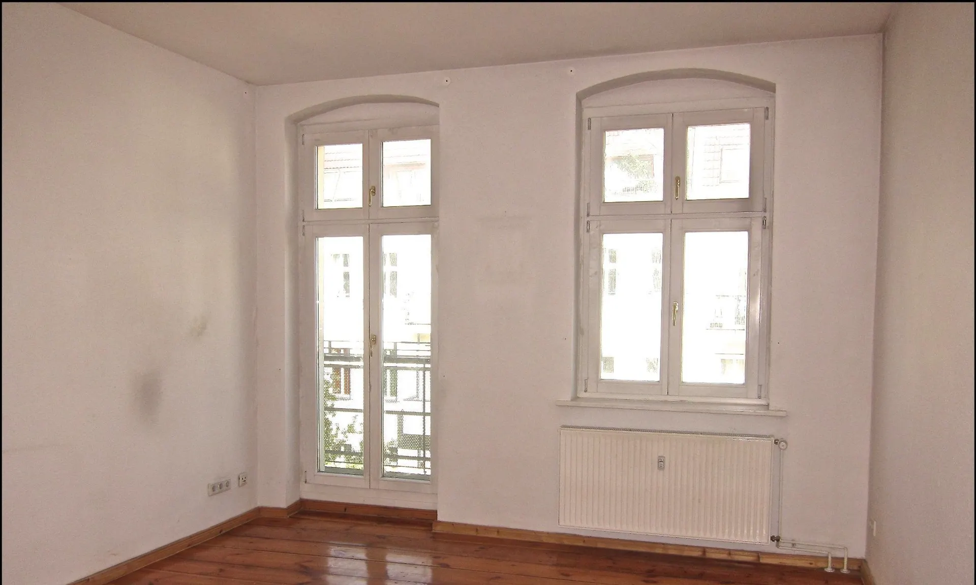 2-Zimmer Altbau im Boxhagener Kiez !