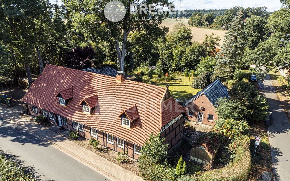 Großzügiges Anwesen mit Nebengebäude und 2 Bauplätzen für individuelle Wohn- und Nutzungsideen