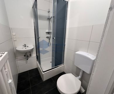 Sanierte 2-Zimmer-Wohnung im 4. Obergeschoss mit Westausrichtung