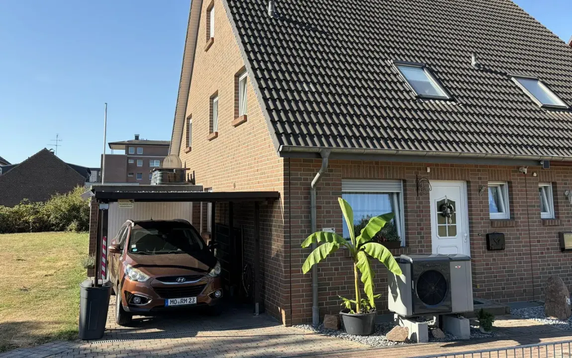 Moderne Doppelhaushälfte mit A+Energieeffizienz in ruhiger Lage von Moers-Repelen