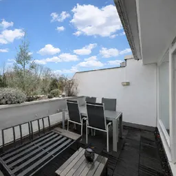 Wohnen in Schildgen: 3-Zimmer-Eigentumswohnung mit großer Sonnenterrasse und Garage