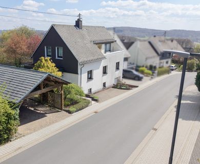 Traumhafter Ausblick, stadtnahe Lage: Einfamilienhaus für Paare & Kleinfamilien!