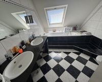  Badezimmer obere Ebene