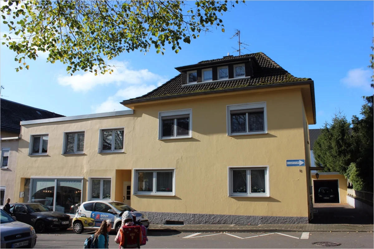 Kleines, gepflegtes Wohn- & Geschäftshaus in zentraler guter Lage