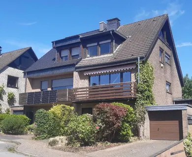 Ihr neues Zuhause in Ratingen-Homberg: Doppelhaushälfte mit Garten und Garage