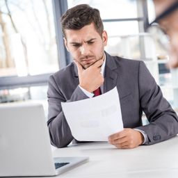 &Auml;nderungsk&uuml;ndigung f&uuml;r F&uuml;hrungskr&auml;fte: Rechte, Risiken und Handlungsoptionen