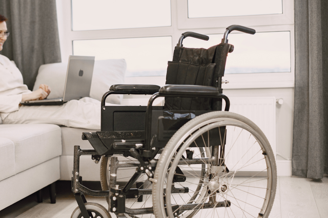 Relevantes Urteil zur Barrierefreiheit: Landgericht Berlin spricht 11.000 Euro Entschädigung zu