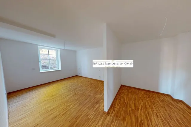 Schlafzimmer mit Ankleidezimmer