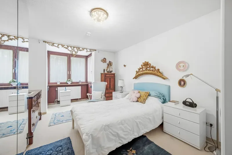 Schlafzimmer mit Erker