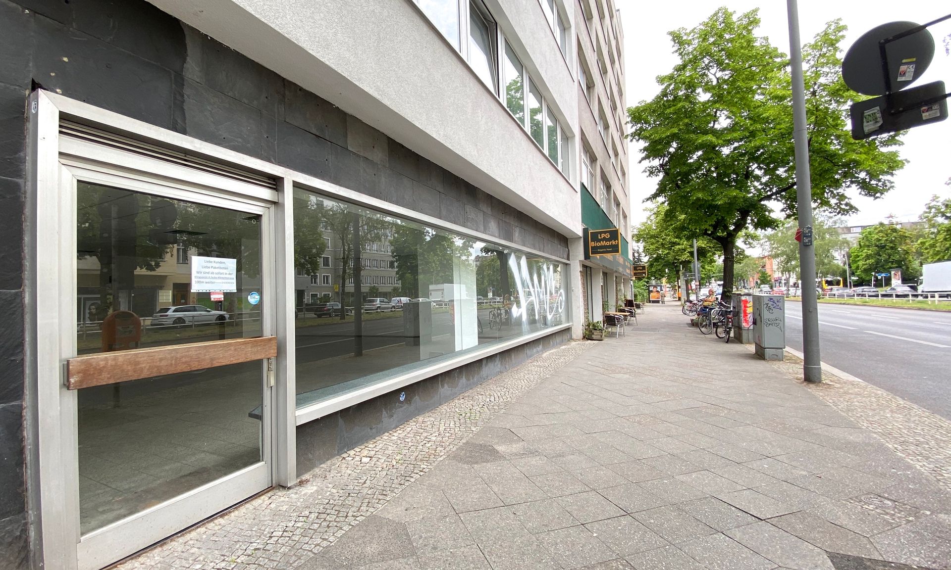 Vielseitig Nutzbares Gewerbe mir großzügiger Schaufensterfront !