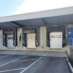 Industrie-/Gewerbehalle