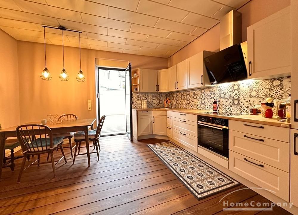 K&uuml;che mit Zugang zur Terrasse