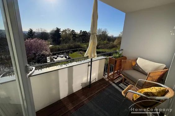 27745 HomeCompany Dresden Möbliert/Furnished 2,5-Zimmer-Wohnung mit Balkon und Terrasse in Dresden-Wachwitz – max. 2 Personen!