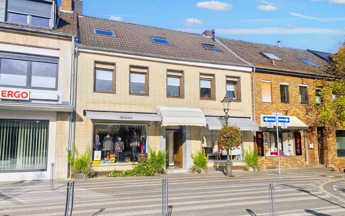 WILLICH: GUT VERMIETETES WOHN-UND GESCHÄFTSHAUS ZU VERKAUFEN!