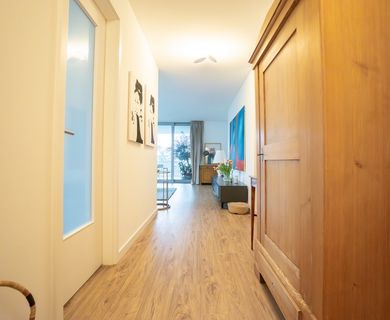 Düsseldorf: Große Traumwohnung mit Blick ins Grüne im Herzen von Oberkassel - Foto 2