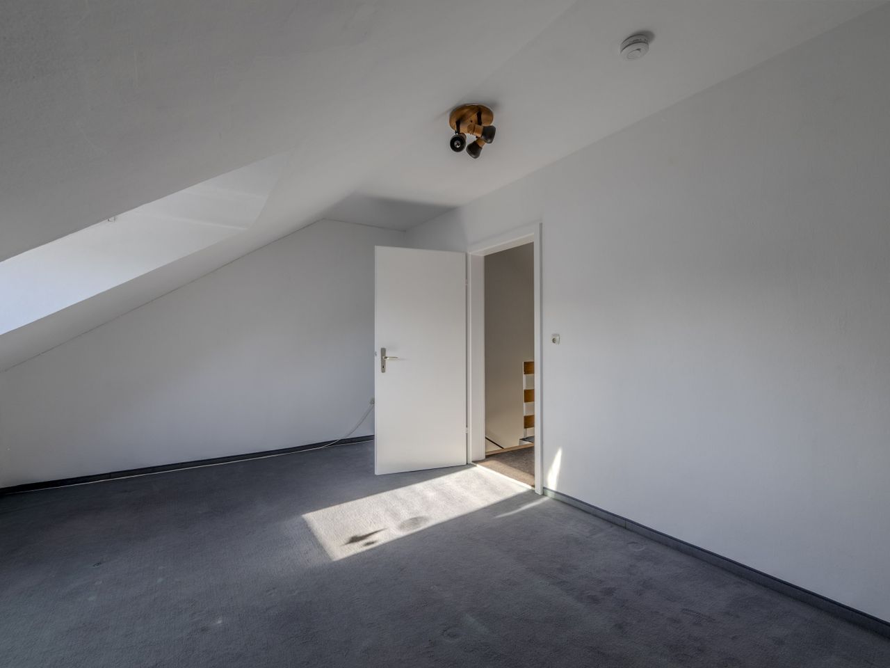 Kind - Büro 2 im Dachgeschoss