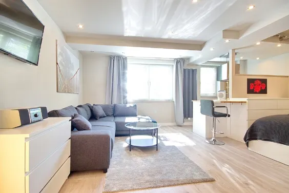 Modern und geschmackvoll gestaltetes Apartment mit V-DSL in der südlichen City von Essen, ruhig gelegen. Reinigung zubuchbar.