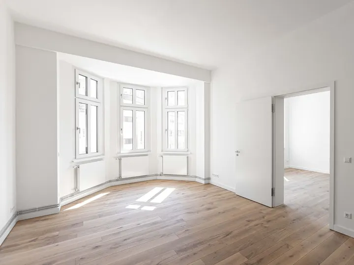 Traumhaft sanierter Altbau lässt keine Wünsche offen !