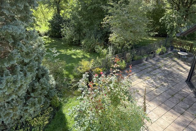 Blick auf Garten und Terrasse