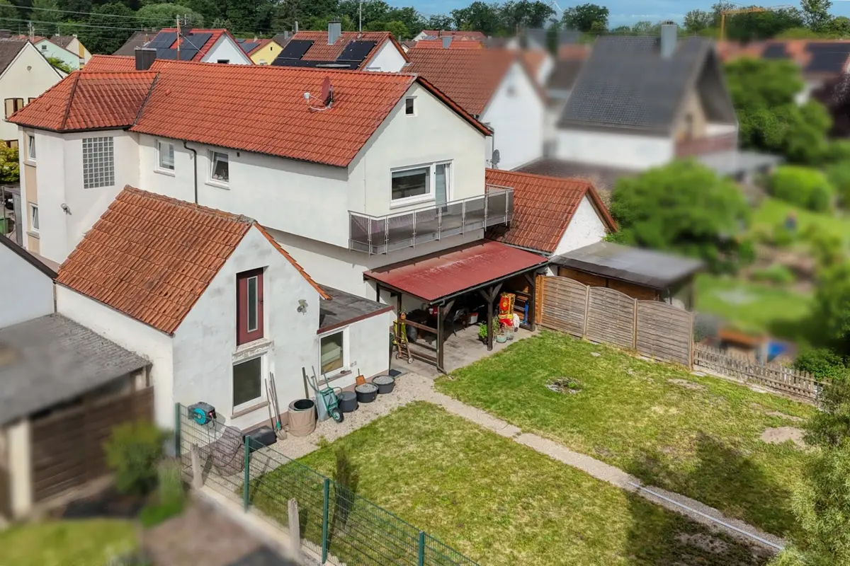 Überblick Haus Garten Garagen 