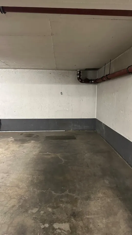 Tiefgaragenstellplatz